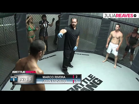 ❤️ Ultimate Fighter es folla a una noia número just després d'una baralla al ring ❤ Vídeo porno a nosaltres