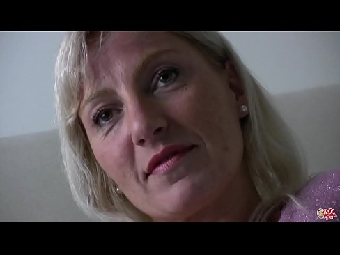 ❤️ La mare que hem fotut tots... Senyora, porteu-vos! ❤ Vídeo porno a nosaltres